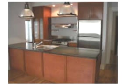 The photos show the apartment empty... — photo 2