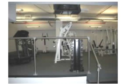 The photos show the apartment empty... — photo 5