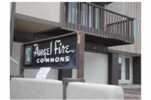 This large condo is located in a sm... — photo 11