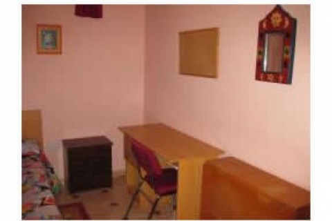 Salón y dormitorio de matrimonio c... — photo 9