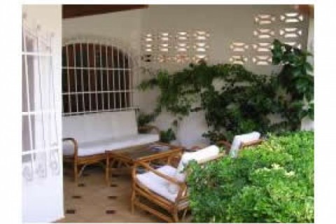 EXCELENTE CHALET ADOSADO EN UNA DE ... — photo 3