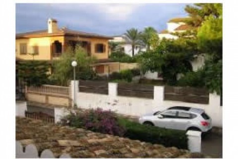 EXCELENTE CHALET ADOSADO EN UNA DE ... — photo 10