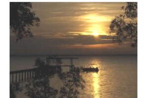 Bayfront home with dock and beautif... — photo 9