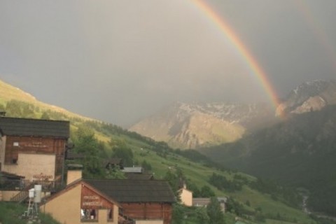 Studio dans le plus haut village d'europe a 2042m d'altitudes beau village de France — photo 5
