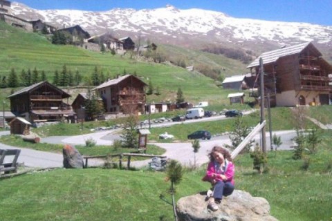 Studio dans le plus haut village d'europe a 2042m d'altitudes beau village de France — photo 9
