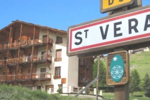 Studio dans le plus haut village d'europe a 2042m d'altitudes beau village de France — photo 11