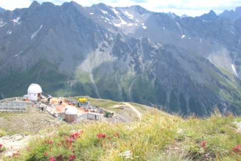 Studio dans le plus haut village d'europe a 2042m d'altitudes beau village de France — photo 13