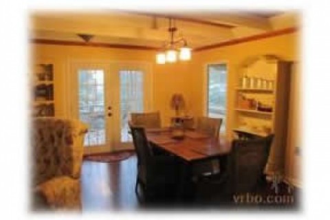 Cozy, renovated lake access chalet ... — photo 2