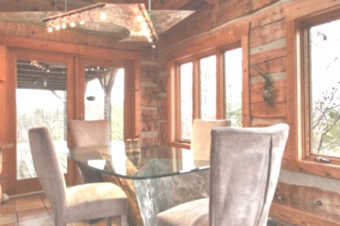 This secluded log cabin sits on top... — photo 22