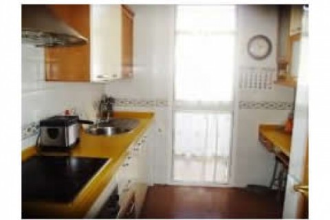 Es una casa muy luminosa y cercana ... — photo 6