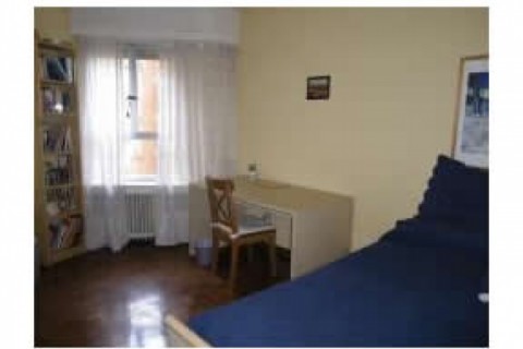 It is an aparment in Madrid. In the... — photo 4
