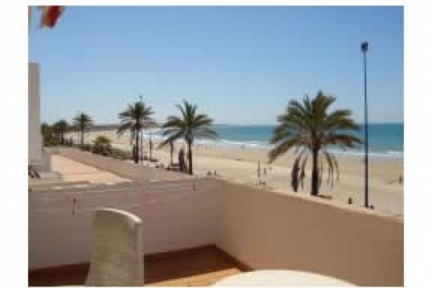 BARROSA. CHICLANA. Apartamento en paseo maritimo de la... — photo 2
