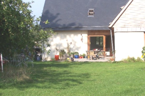 Maison écologique au coeur d'un grand verger — photo 11
