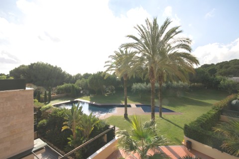 Apartamento de Alto Standing en Primera Línea de Mar. — photo 3