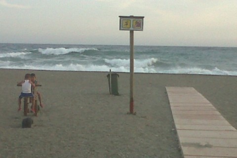 JUNTO A LA PLAYA, EN LA COSTA TROPICAL DE ANDALUCÍA, APARTAMENTO CON 3 DORMITORIOS — photo 6