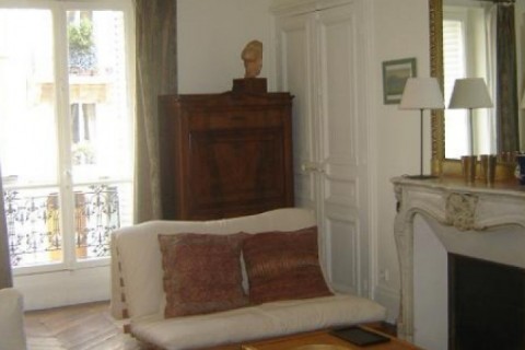 This is a charming 3 bedroom apartment - Paris — photo 17