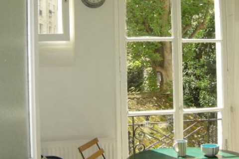 This is a charming 3 bedroom apartment - Paris — photo 6