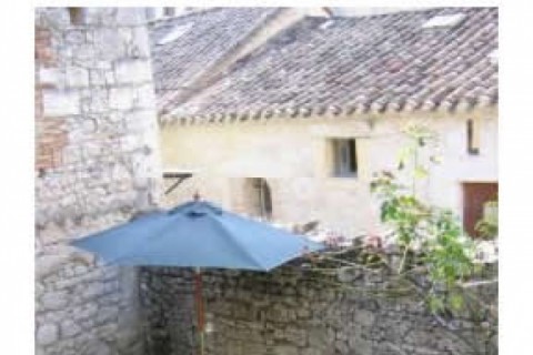 We have a 200-year-old stone house ... — photo 8