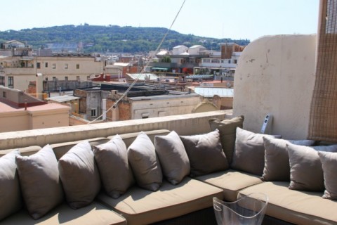 Appt avec terrasse dans le centre de Barcelone — photo 2