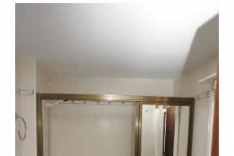 Es un piso situado en una cuarta pl... — photo 6
