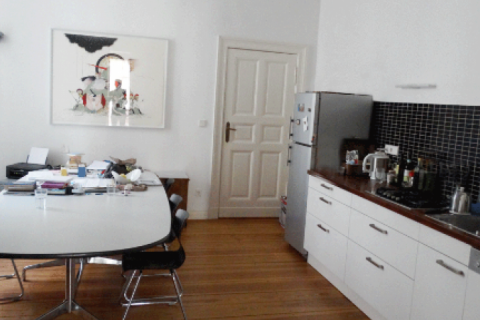 Large neoclassical, calm and sunny flat in the middle of the city — photo 7