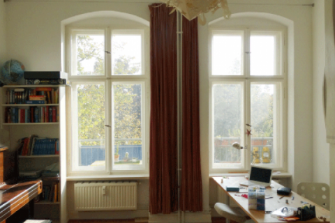 Large neoclassical, calm and sunny flat in the middle of the city — photo 4