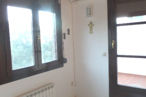 Chalet adosado en urbanización privada. — photo 30