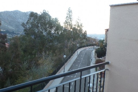 Chalet adosado en urbanización privada. — photo 36