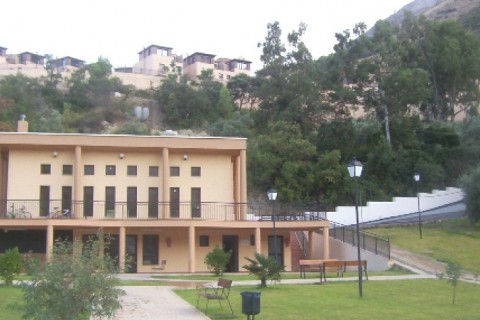 Chalet adosado en urbanización privada. — photo 48