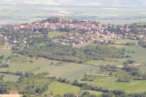maison dans village auvergnat — photo 3