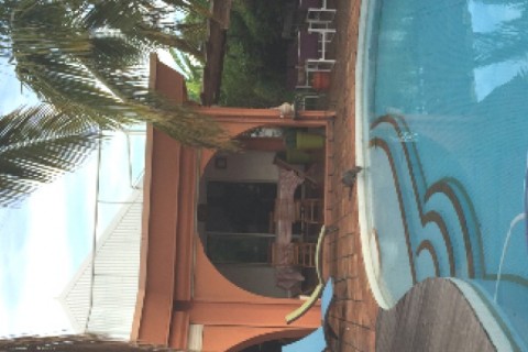echange ma villa à la Reunion ,pour passer les fetes de Noel à Paris intra muros trois chambres ,lits doubles — photo 3