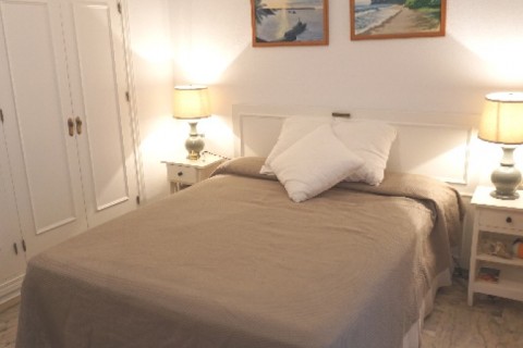 EXCELENTE CHALET PAREADO, COSTA DEL SOL, CENTRO CIUDAD, muy bien comunicado, a quince minutos de Málaga — photo 2