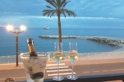 LUXUEUX APPART EN FRONT DE MER "PIED DANS L'EAU..." CÖTE D'AZUR EN FRANCE — photo 7